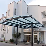 מלון & Wellness Pinia