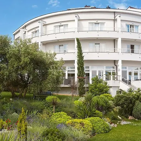 Hotel & Wellness Pinia 4*